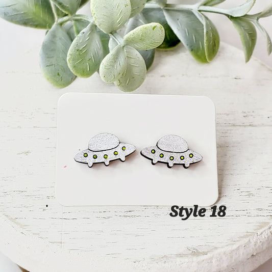 Witch Wood Studs | Style 18