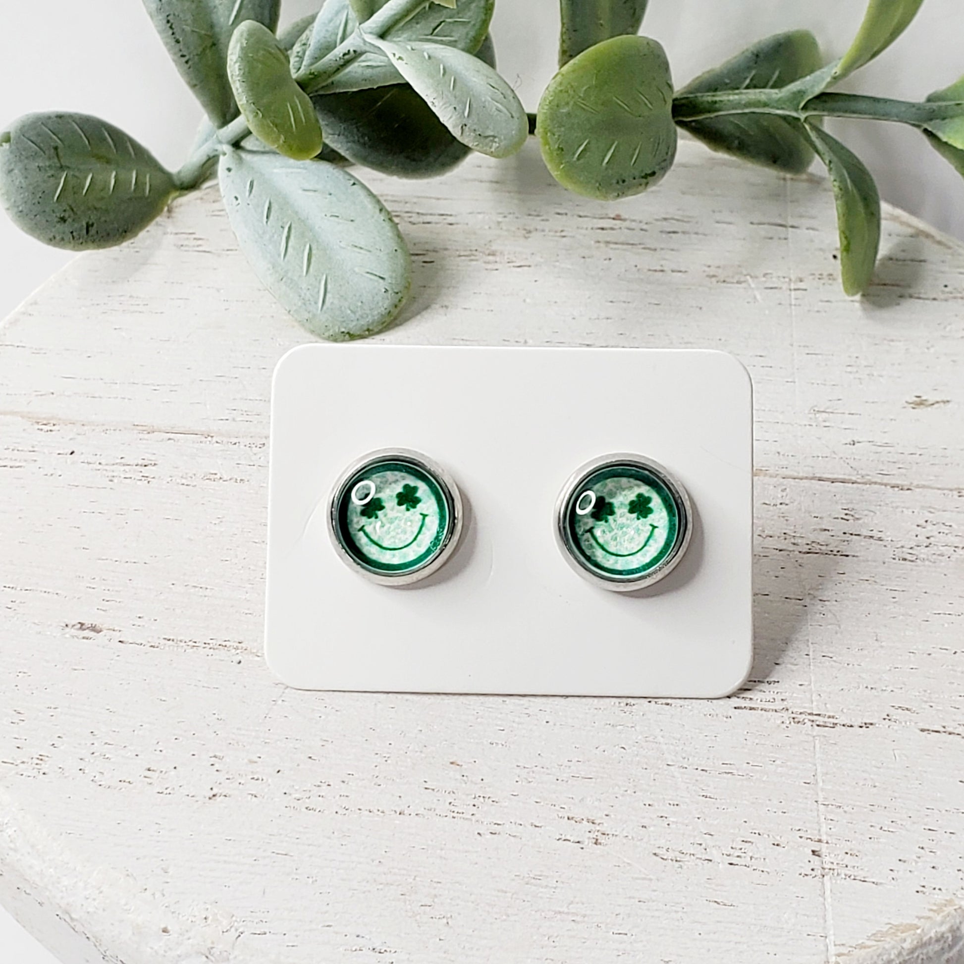 8MM Green Smiley Face Studs