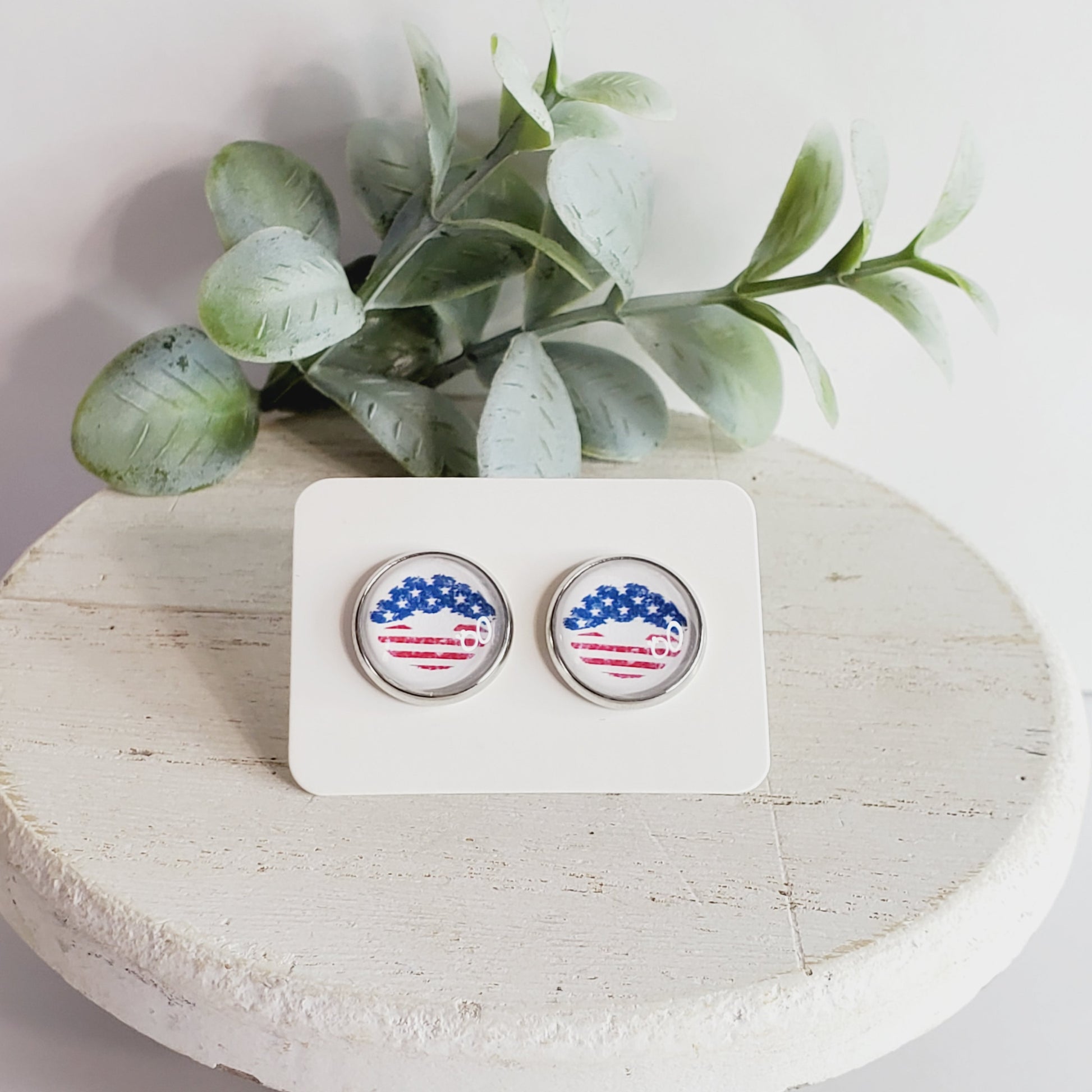 12MM Americana Lip Studs