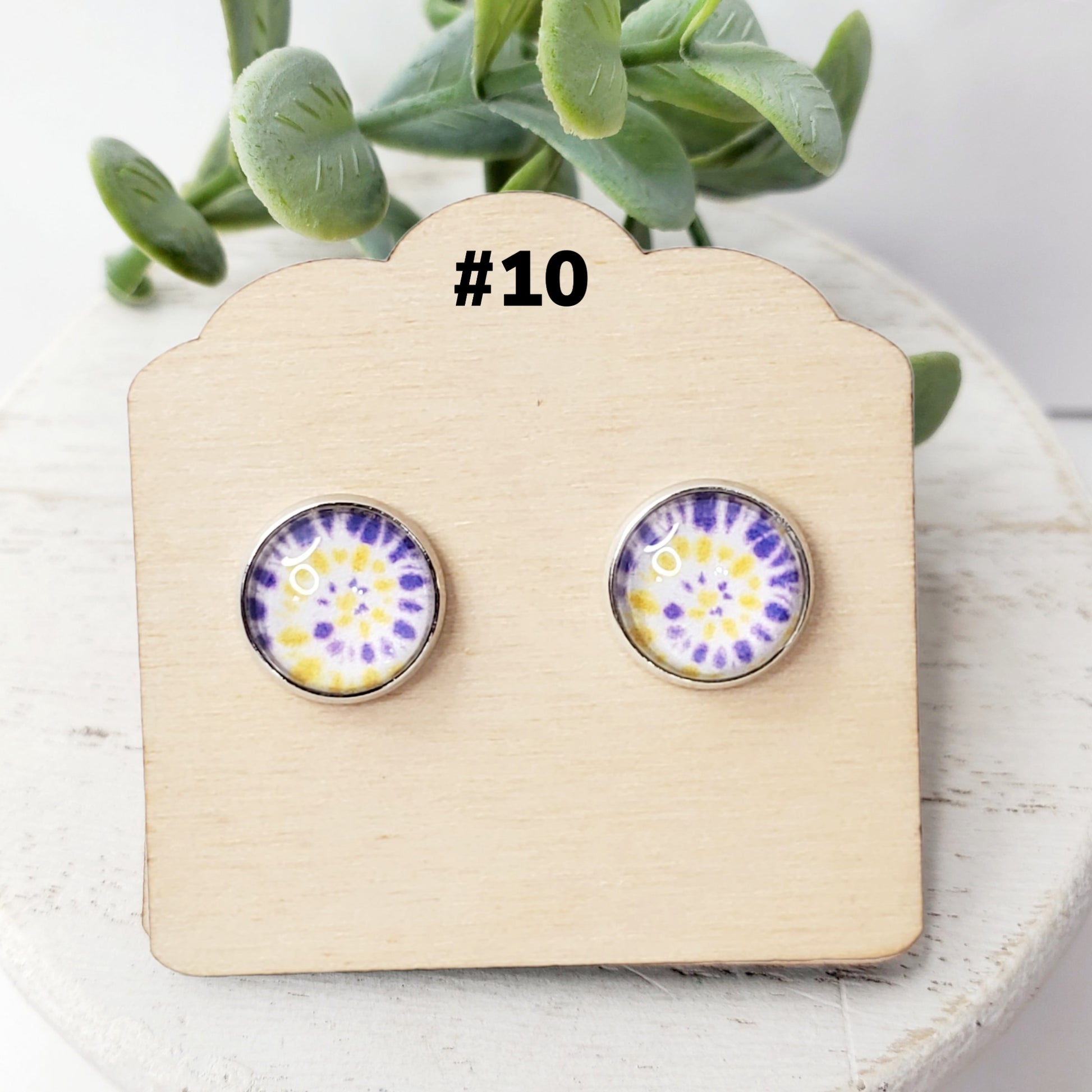 Retro Studs | Style 10