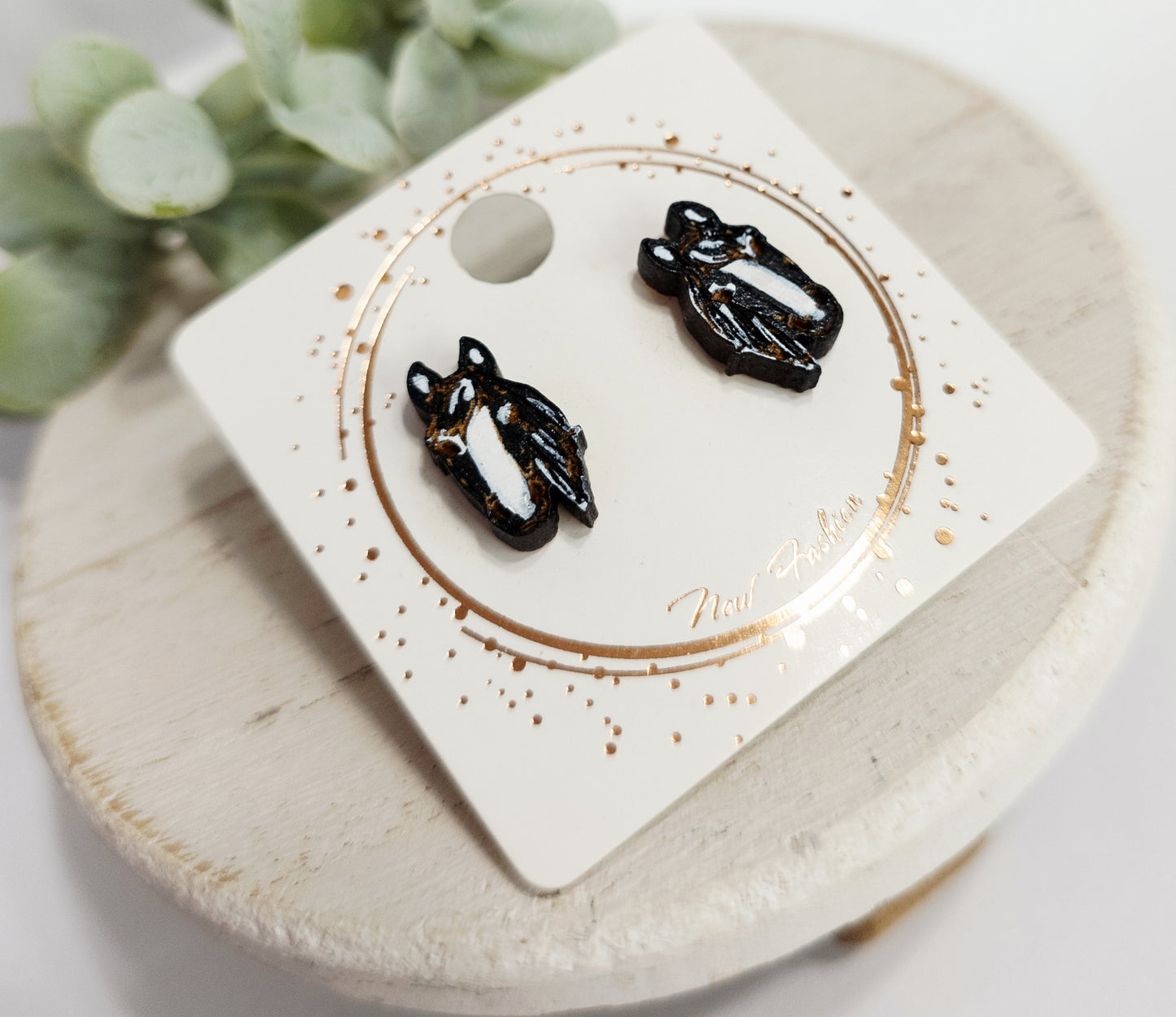 Black Horse Wood Studs
