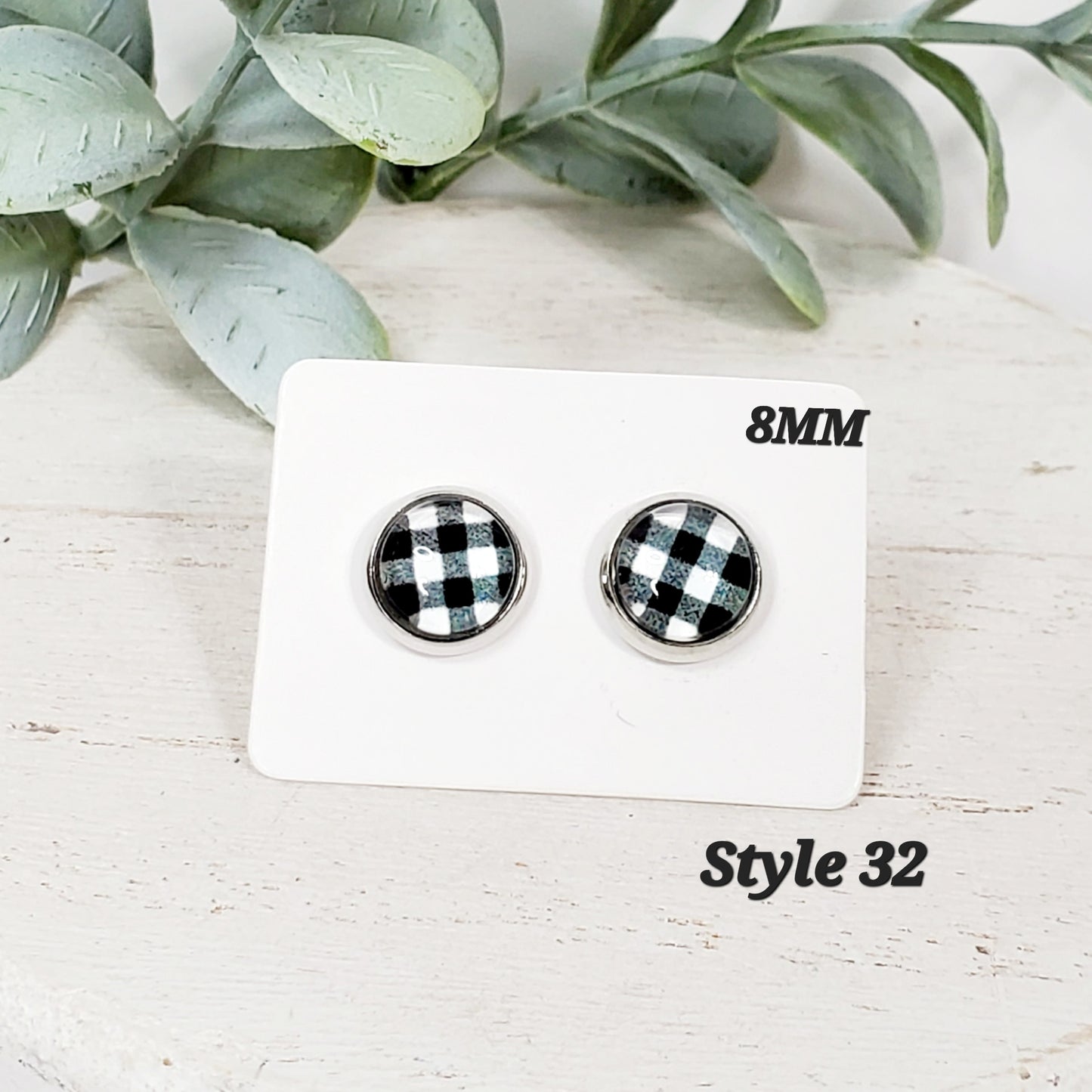 8MM Buffalo Plaid Studs