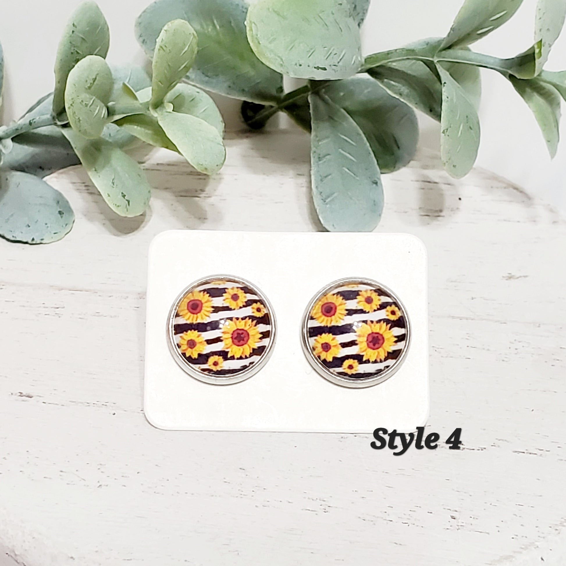 Sunflower Stripe Studs | 12MM